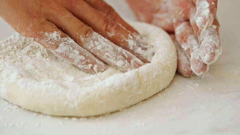 making pizza base