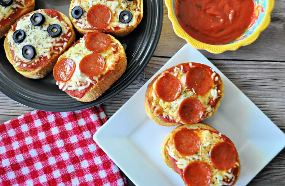 Texas Toast pepperoni mini pizza