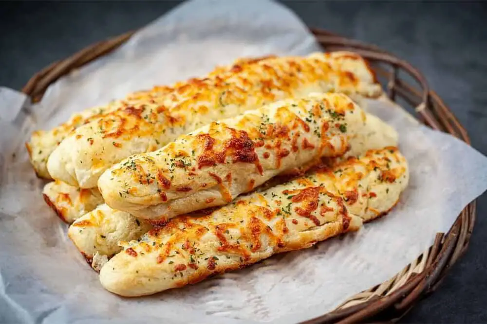 Garlic bread sticks with parzmezan