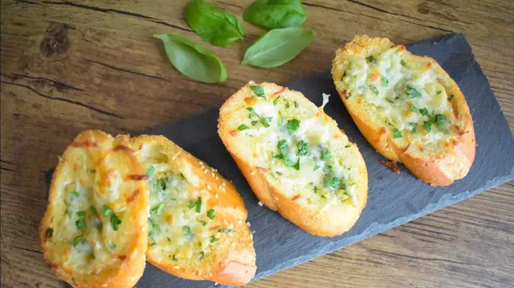 Garlic bread pizza with fresh bazil