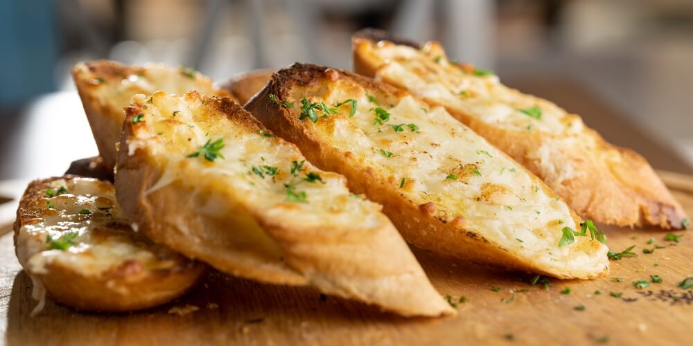 Crispy crust garlic baguette bread
