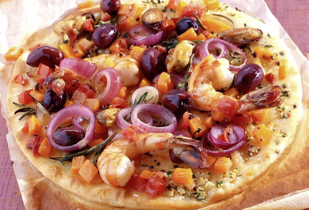 seafood pizza with mussels and shrimp